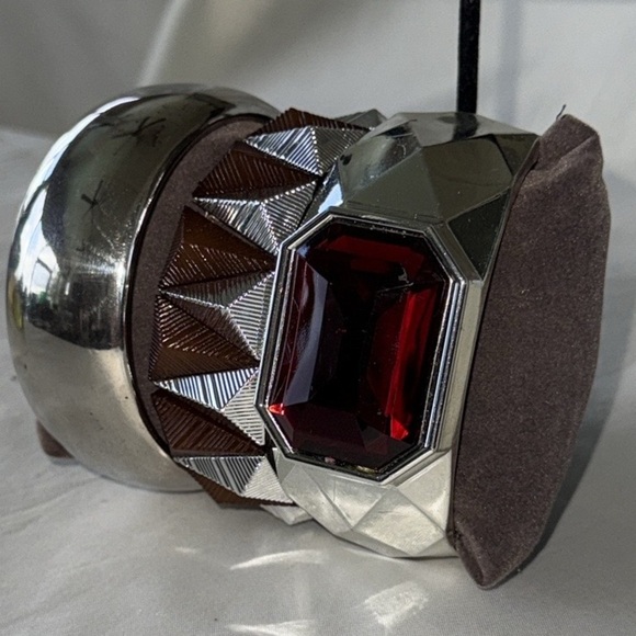 Bundle of Bangles Vibrant Geometric Bangle Collection - Picture 11 of 15